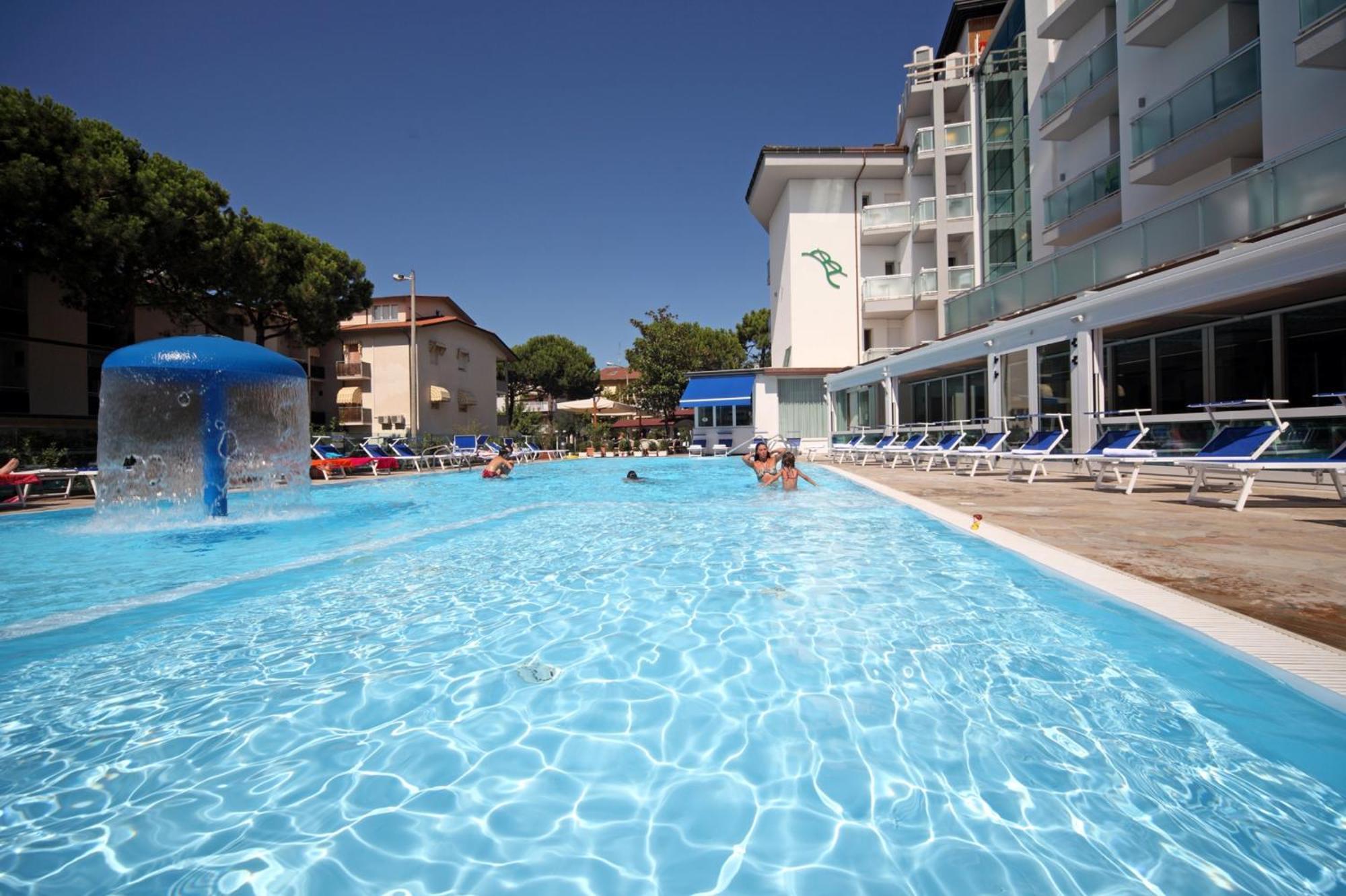 Hotel Buratti Cervia Exterior foto